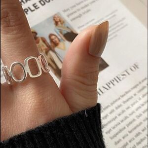 Minimalist Chic Design Adjustable Ring